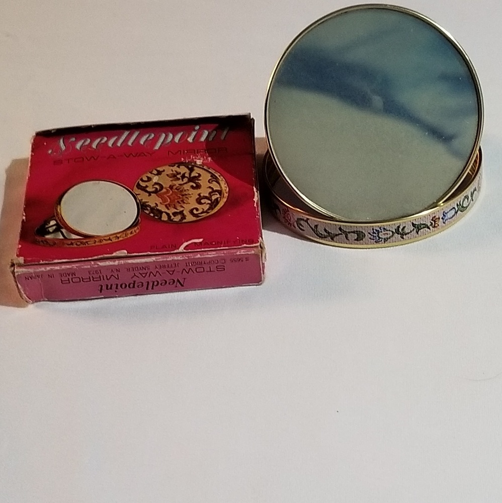 1973 Stow away mirror